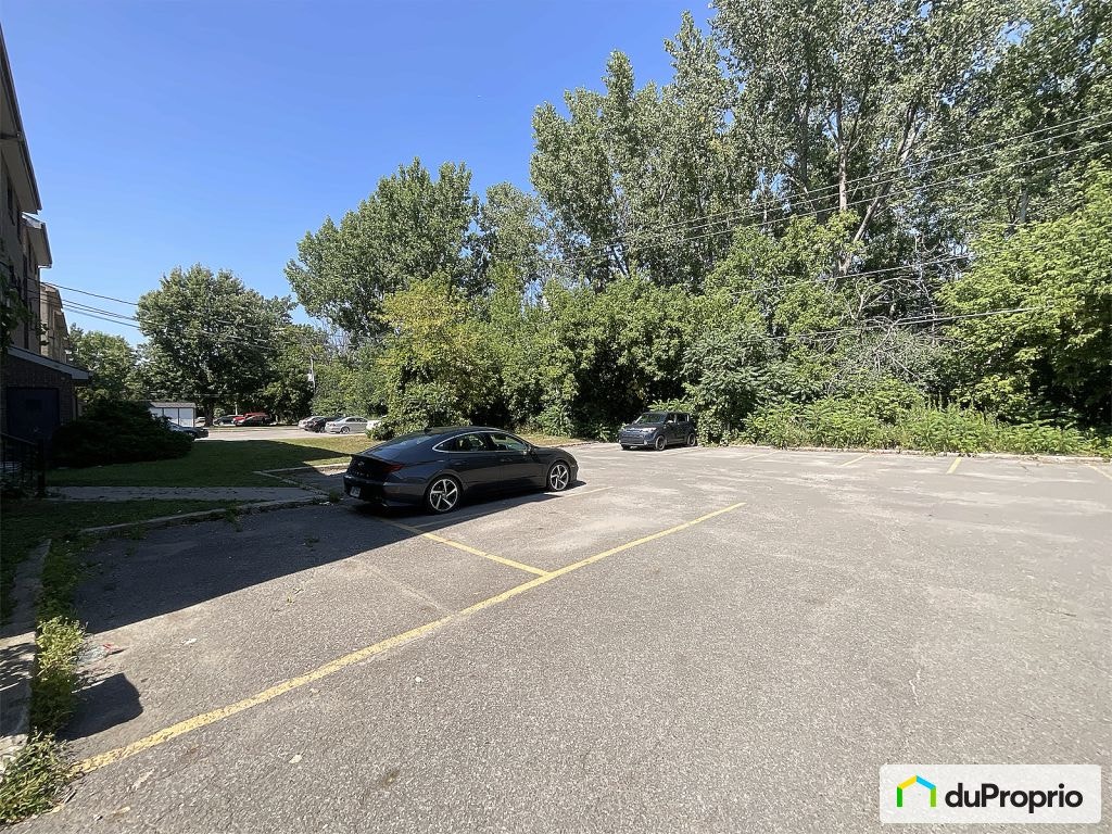 $384,999.99 - Condominium for sale in Chomedey — photo 2