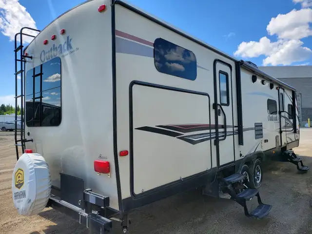2014 Keystone OUTBACK 312 BH in Travel Trailers & Campers in St. Albert - Image 3
