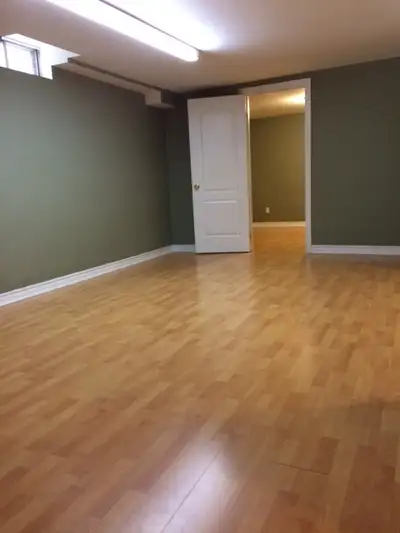 Lease a beautiful spacious bsmt apt with separate entrance-$1400