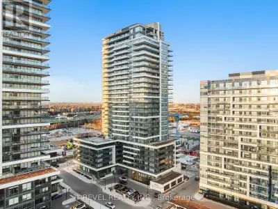 Stunning 3 Bed, 2 Bath condo located on the 17th floor offering 1,026 sq ft of thoughtfully designed...