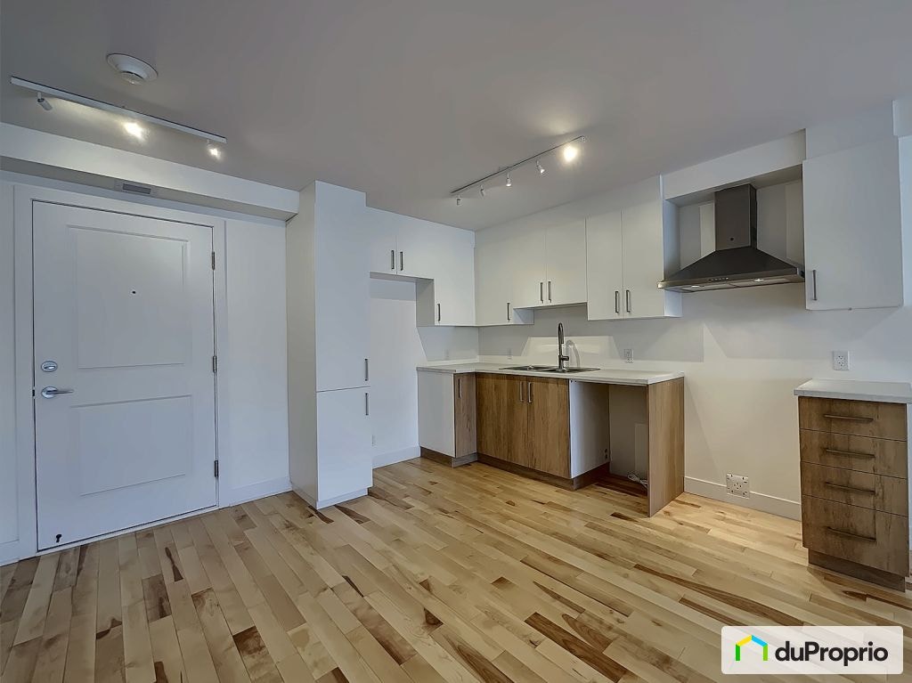 $298,000 - Loft for sale in Ahuntsic / Cartierville — photo 2