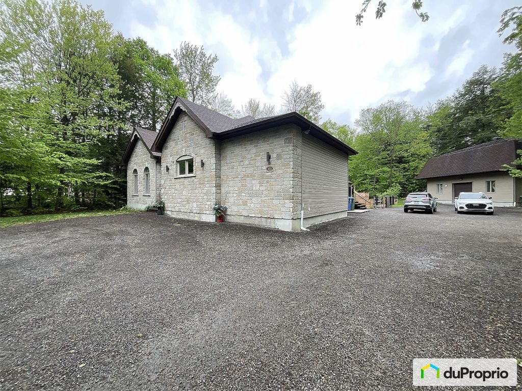 $990,999 - Bungalow for sale in St-Colomban — photo 3
