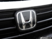 Single-owner vehicle with no reported accidents »» Grey exterior with refined styling »» Smooth auto... (image 8)