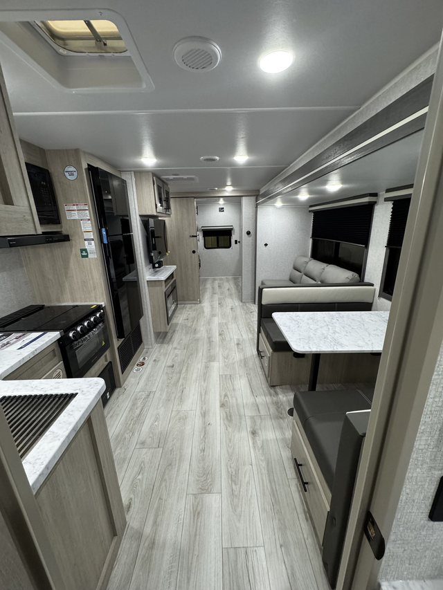 2026 Forest River EAST TO WEST DELLA TERRA 312BH in Travel Trailers & Campers in Regina - Image 8