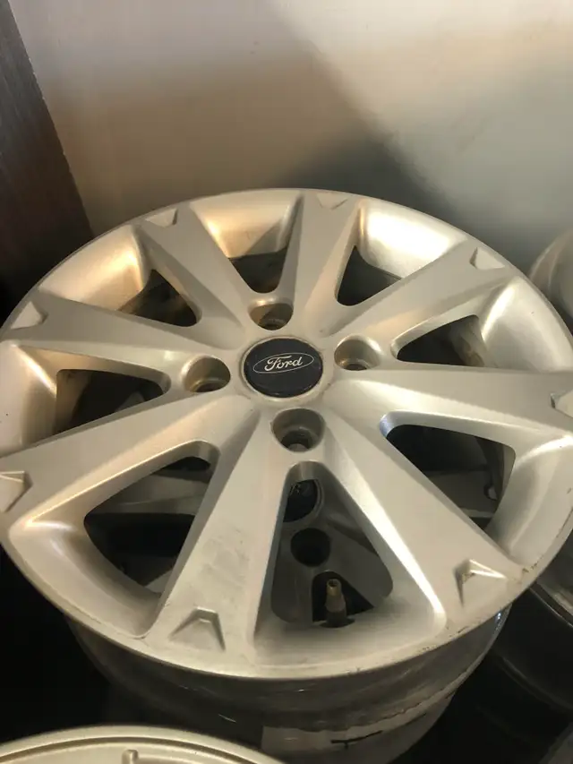 4 mags ford 4x108 15 pouces a vendre in Tires & Rims in Laval / North Shore - Image 2