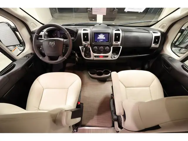 2022 Thor Motor Coach Tellaro Sequence / tellaro 20A Classe B av in Travel Trailers & Campers in Laval / North Shore - Image 22