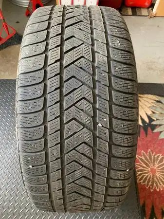 a nice Pirelli winter tire good for about a season (1 TIRE ONLY) size 285 45 20 285/45/20 112V M S P...