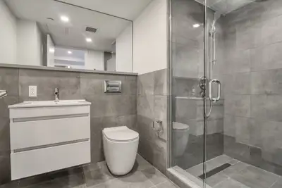 fully renovated one bedroom apartment near McGill - ID 3563, View more