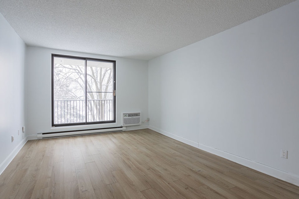 41/2, chambre,bedroom, louer,rent, St-Lambert 4
