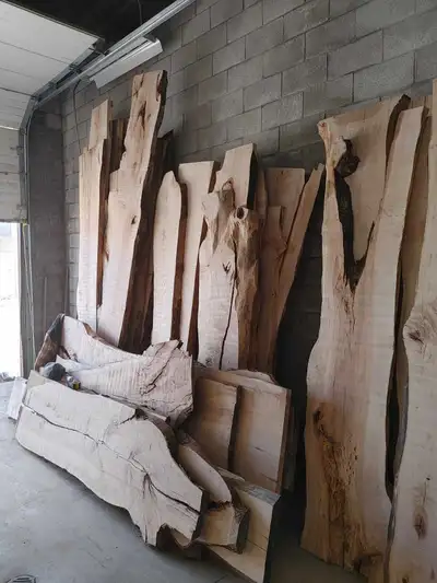 Live Edge, View more