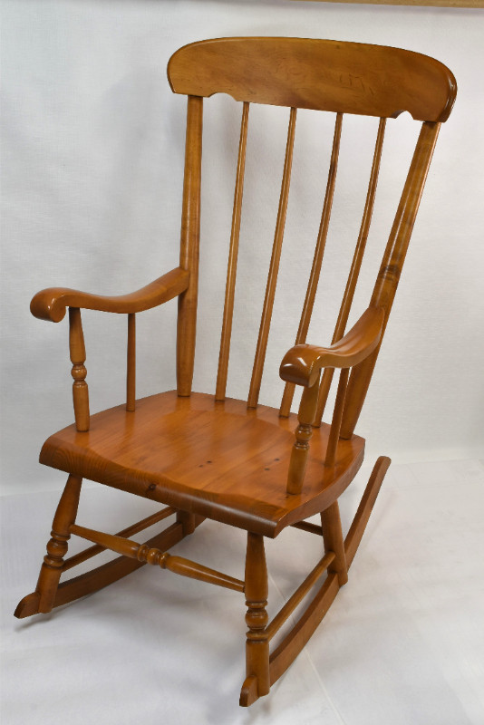 Grandfather Solid Wood Rocking chair 1990's in Chairs & Recliners in Mississauga / Peel Region