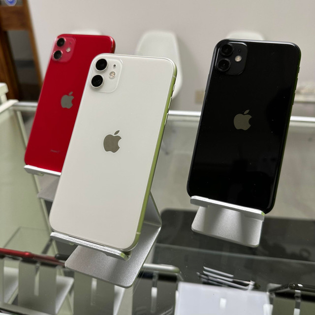 SOLDE - iPhone XR 11 12 13 en stock dans Téléphones cellulaires  à Laval/Rive Nord - Image 2