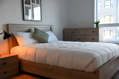 ***PROMOTION 2025*** 1 mois gratuit + 1000$ Halles Ste-Foy LaFLÈCHE Appartements vous place au centr...