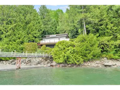 Escape to this idyllic spacious 2 bedroom, 1-bathroom cabin nestled on Cascade Bay's east side, acce...