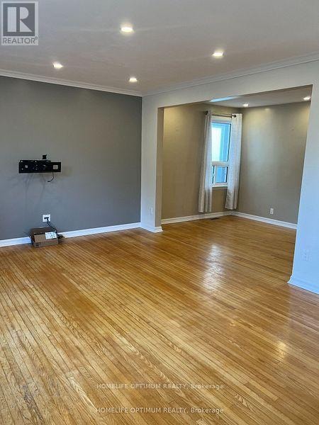 51 NORTHWOOD DRIVE Toronto (Newtonbrook East), Ontario 4