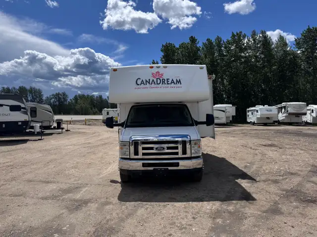 2011 Sunseeker 3120CD Class C Motorhome - Ford F-450 Super Duty in RVs & Motorhomes in Edmonton - Image 3