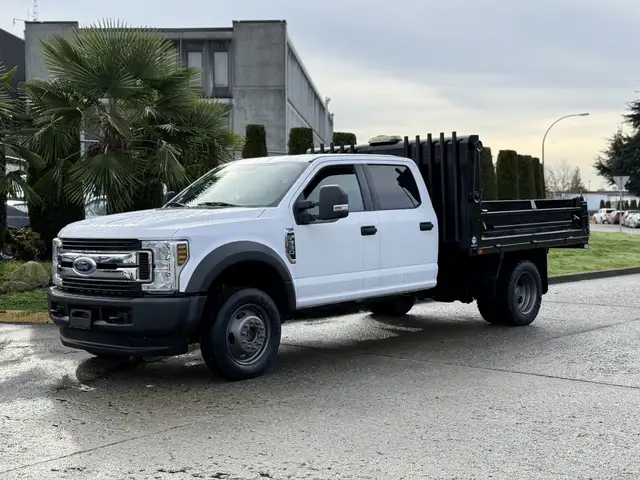 2017 Ford F-450 Super Duty XL 4x4 Crew Cab 9 Foot Dump Truck in Heavy Trucks in Regina - Image 6