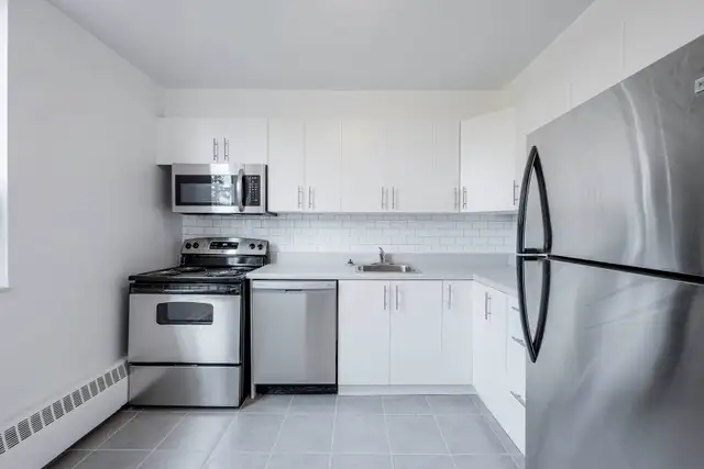 2 Bedroom Apartment for Rent - 30 Carabob Ct.63826905012609120