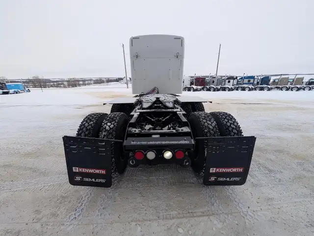 2015 KENWORTH T800 in Heavy Trucks in Kamloops - Image 8
