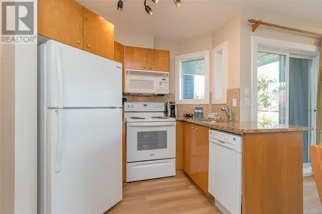 726 1600 Stroulger Rd Nanoose Bay, British Columbia in Condos for Sale in Parksville / Qualicum Beach - Image 13