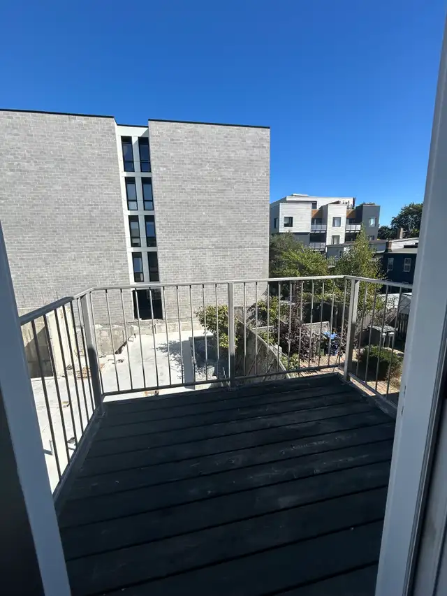 Bright Spacious 2 Bedrooms Apartments North End in Long Term Rentals in City of Halifax - Image 16