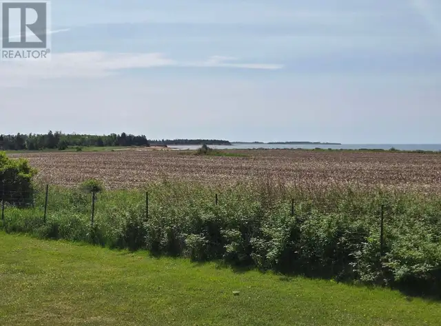 393 Ponds Road South Pinette, Prince Edward Island62863316552706121