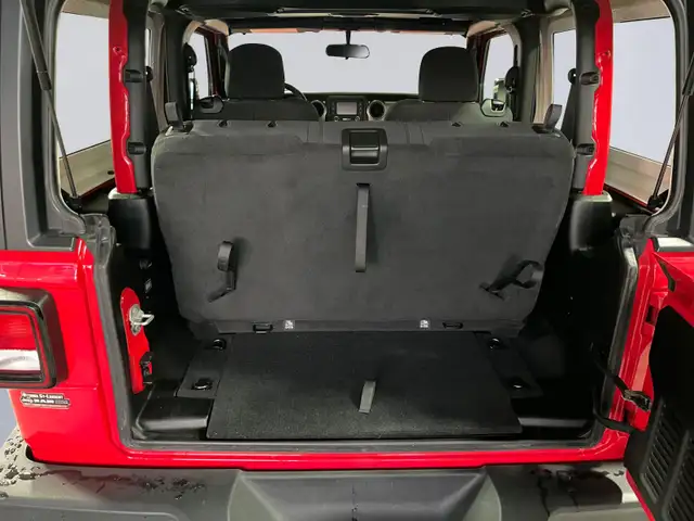 2020 Jeep Wrangler JL Sport in Cars & Trucks in Ottawa - Image 11