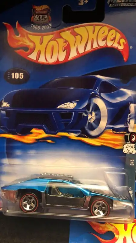 Hot Wheels Red Lines from 2002 to 2005 in Arts & Collectibles in Lethbridge - Image 5