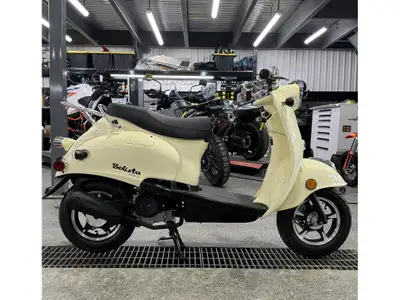 2022 Scootterre SOLISTA Scootterre SOLISTA 2022 Les photos peuvent être à titre indicatif et sans in...