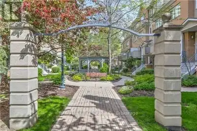1636 - 28 SOMMERSET WAY Toronto (Willowdale East), Ontario