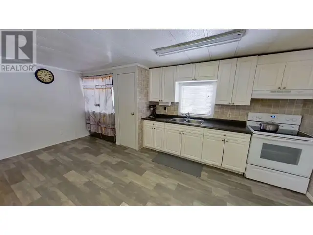 13431 N 29 HIGHWAY Fort St. John, British Columbia in Houses for Sale in Fort St. John - Image 9