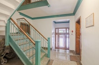 Renovated Akelius one bedroom apartment for rent. Located near Ch. Queen Mary and Rue Ponsard in the... (image 8)