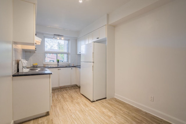6300 Lennox — photo 1