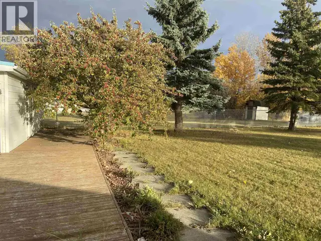 12279 COTTONWOOD AVENUE Fort St. John, British Columbia in Houses for Sale in Fort St. John - Image 4
