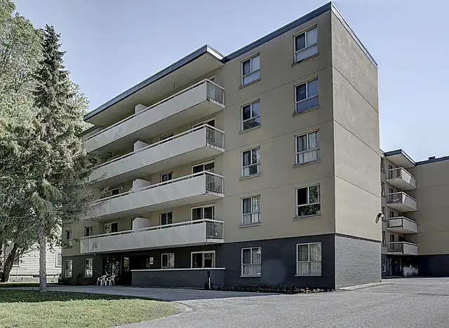 2 Bedroom Apartment for Rent - 263 Millard Street