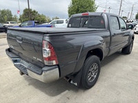 Shaw GMC Chevrolet Buick Take a look at our low-mileage 2015 Toyota Tacoma SR5 Double Cab 4x4! If yo... (image 5)