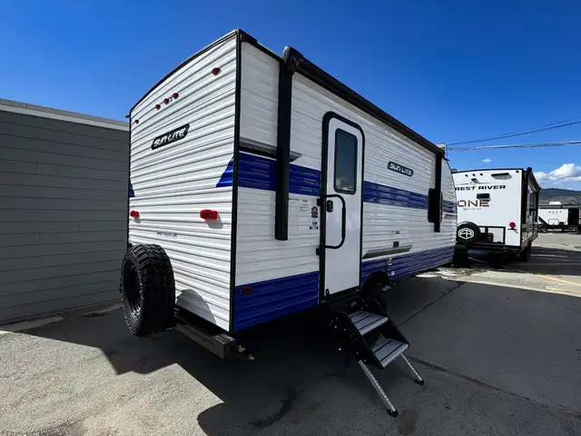 2026 ,Sun Lite,Sunset Park RV 19BH in Travel Trailers & Campers in Kamloops - Image 4