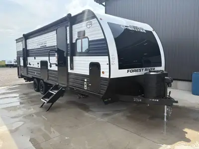 Front Kitchen , Open concept Specifications and Features: Length (ft): 31'0 Width (ft): 8'0 Height (...