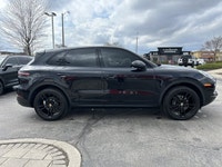 Engineered for exhilarating performance and refined capability, this 2019 Porsche Cayenne Sport Util... (image 3)