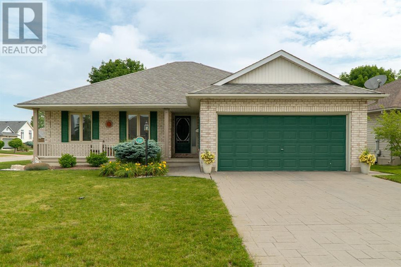 195 PADDOCK GREEN CIRCLE St Clair, Ontario Houses for Sale Sarnia