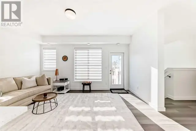 165, 2117 81 Street SW Calgary, Alberta62865715205761122