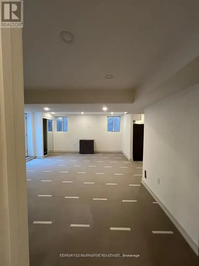 1042 KINGPEAK CRESCENT Pickering, Ontario in Long Term Rentals in Oshawa / Durham Region - Image 10