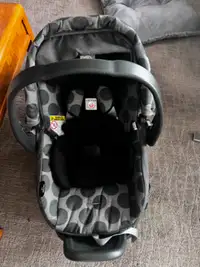 Primo Viaggio 4-35 PegPerego Infant Car Seat