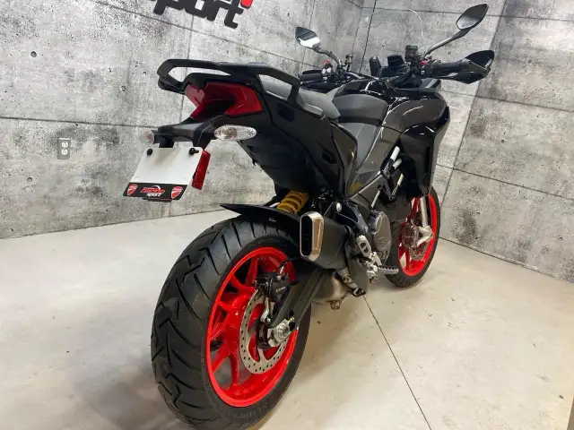 2024 DUCATI MULTISTRADA V2S in Sport Touring in Laval / North Shore - Image 4