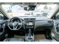 ALL WHEEL DRIVE W/LOADS OF FEATURES - Power panoramic Sunroof - Motion -Activated Liftgate - Dual Zo... (image 2)