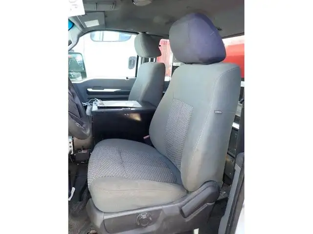2011 Ford F550 in Heavy Trucks in Longueuil / South Shore - Image 11