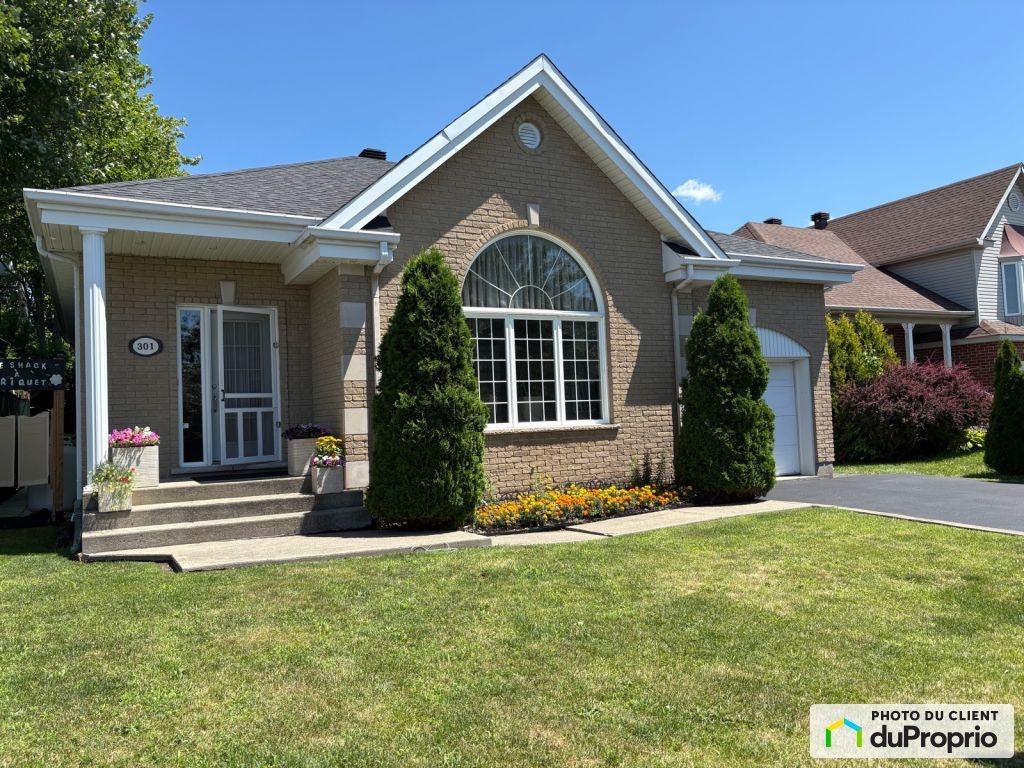 $649,000 - Bungalow for sale in St-Jean-sur-Richelieu (St-Luc) — photo 2