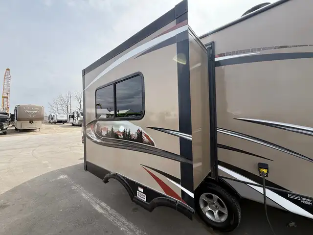 2014 Heartland WILDERNESS 2175RB  in Travel Trailers & Campers in St. Albert - Image 22