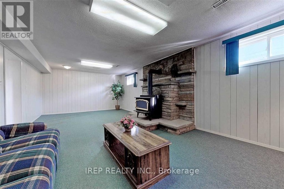 BASEMENT - 94 IANGROVE TERRACE Toronto (L'Amoreaux), Ontario 5