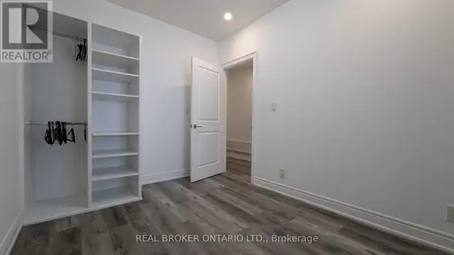 4 - 2199 GERRARD STREET E Toronto (East End-Danforth), Ontario in Long Term Rentals in City of Toronto - Image 7